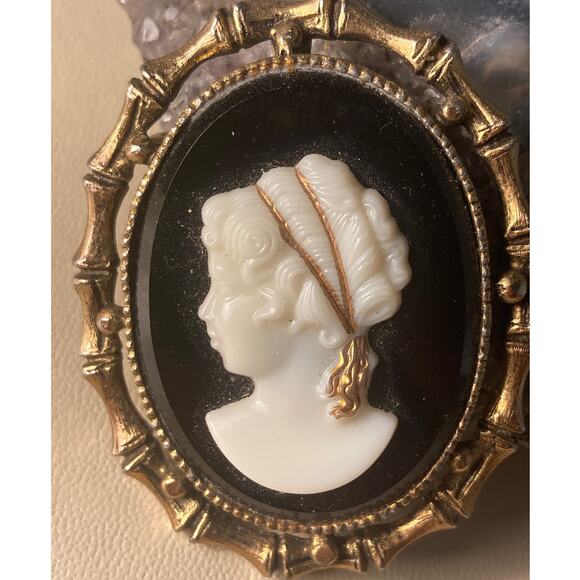 Mid-century Victorian Revival Cameo Brooch Pendant ~ Glass & Goldtone ~ Lovely